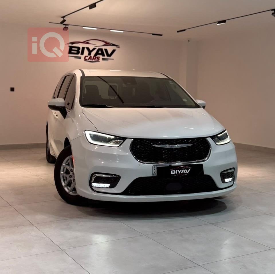 https://cdn.iqcars.io244ac5e1-1eca-4321-a367-b9a96a7e6d18_1.jpg